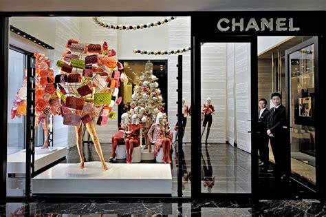 boutique chanel milano|chanel negozi milano.